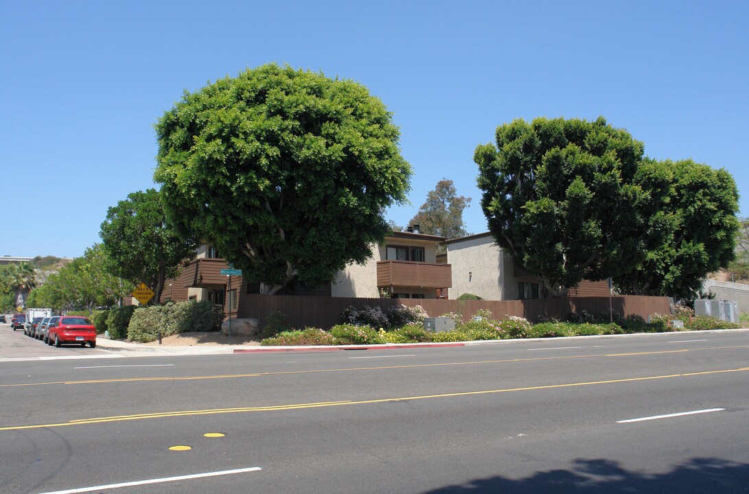 5245 Wood St in La Mesa, CA - Foto de edificio