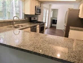2 Yewleaf Rd in Spring, TX - Building Photo - Building Photo