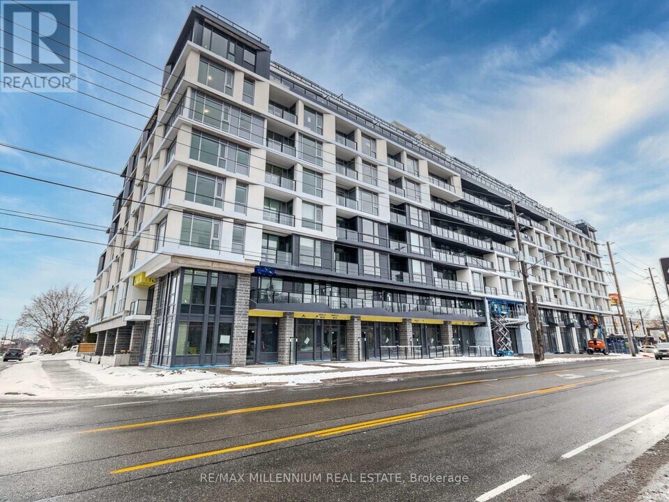 556-556 Marlee Ave in Toronto, ON - Building Photo