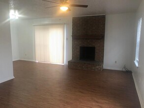 3959 N Garland Ave-Unit -1 in Garland, TX - Building Photo - Building Photo