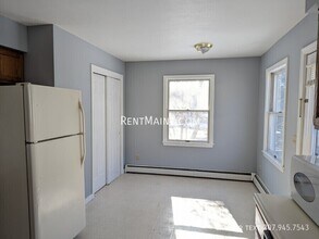 114 Main Rd S, Unit Apt. A in Hampden, ME - Building Photo - Building Photo