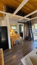43695 Trail G in Lake Hughes, CA - Building Photo - Building Photo