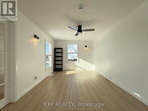 1000 Hamilton Rd in London, ON - Building Photo - Building Photo