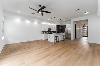 4121 Shelby Cir in Houston, TX - Building Photo - Building Photo