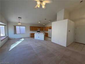 8113 Painted Clay Ave in Las Vegas, NV - Building Photo - Building Photo