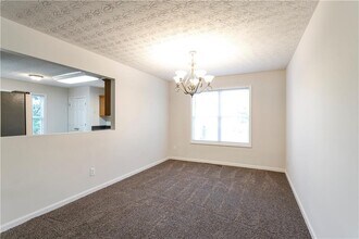 1460 Wynsong Ct in Douglasville, GA - Building Photo - Building Photo
