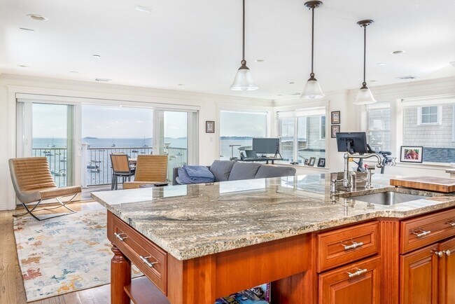 289 Humphrey St in Swampscott, MA - Building Photo - Building Photo