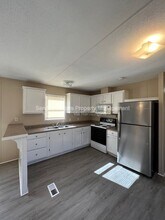 4825 Douglas Dr in Milton, FL - Building Photo - Building Photo