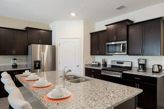 7873 Oak Reflection Lp in Davenport, FL - Building Photo - Building Photo