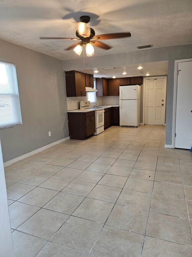 2954 62nd Ave N in St. Petersburg, FL - Building Photo - Building Photo