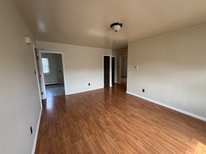 60 Jay Terrace in Vineland, NJ - Building Photo - Building Photo