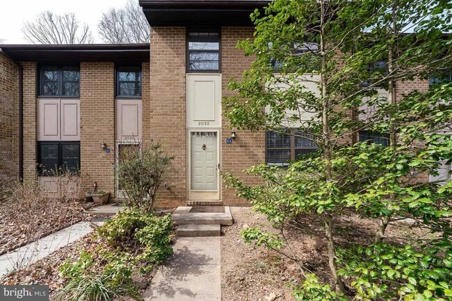2053 Headlands Cir in Reston, VA - Building Photo - Building Photo