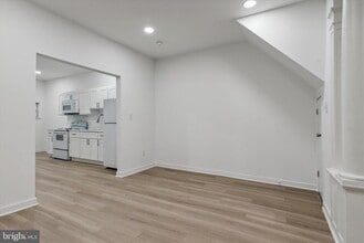 5803 W Thompson St in Philadelphia, PA - Building Photo - Building Photo