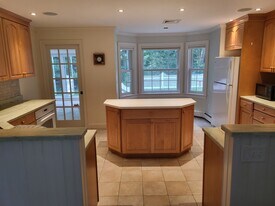 33 Gerrish Rd in Rochester, MA - Building Photo