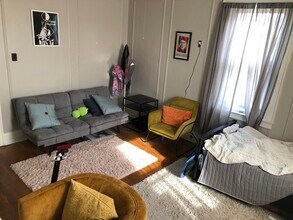 328 Cedar Ave, Unit 2 in Highland Park, NJ - Building Photo - Building Photo