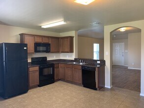 471 Harding Ln in Lavon, TX - Building Photo - Building Photo