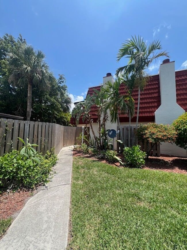 property at 11826 Quail Run Dr