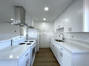 4300 E 5th St in Long Beach, CA - Building Photo - Building Photo