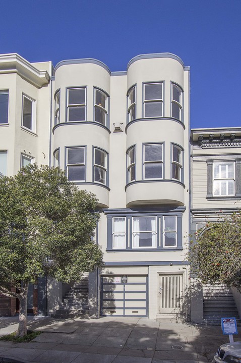 446-448 Vallejo St in San Francisco, CA - Building Photo