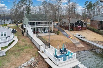 215 Mariners Pointe Rd in Prosperity, SC - Building Photo - Building Photo