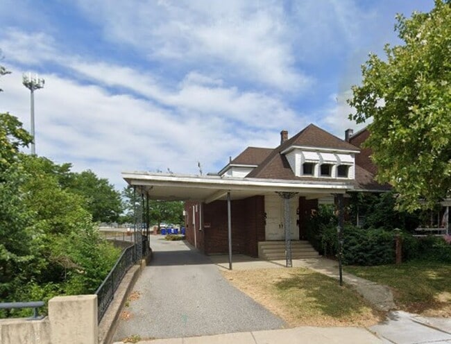 property at 517 N George St