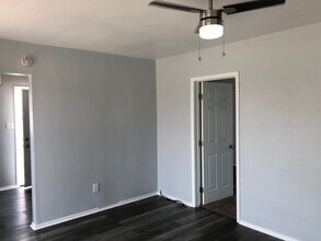 5890 Gardenia Ave in Long Beach, CA - Building Photo - Building Photo