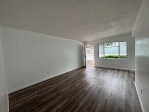 2612-2616 Hornblend St in San Diego, CA - Building Photo - Building Photo