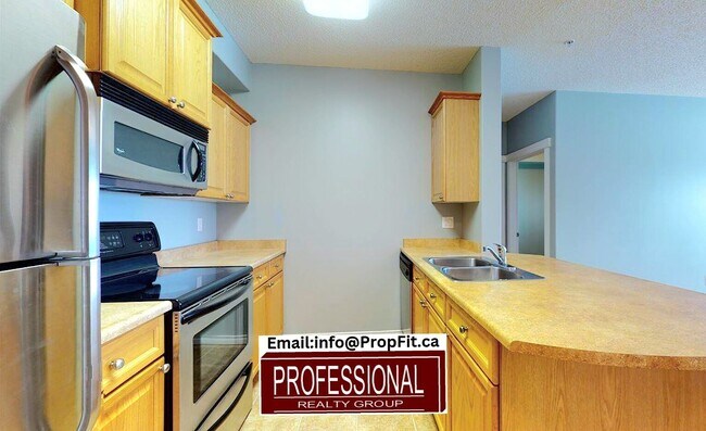 16807 100 Av NW in Edmonton, AB - Building Photo - Building Photo