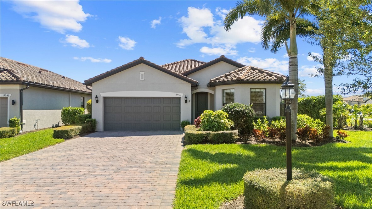 19953 Beverly Park Rd in Estero, FL - Building Photo