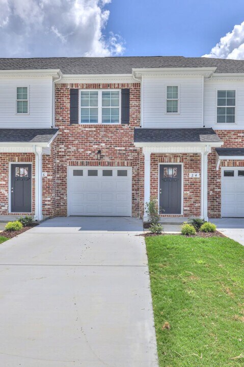 34 Hardwood Rd in Tullahoma, TN - Building Photo