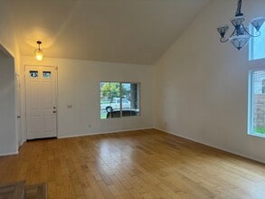 1430 Jewelstone Cir in Hemet, CA - Foto de edificio - Building Photo