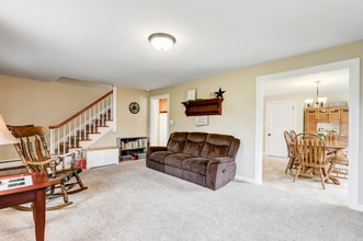 306 Spring Glen Dr in Ephrata, PA - Building Photo - Building Photo