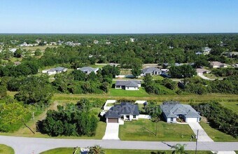 7558 Totem Ave in North Port, FL - Building Photo - Building Photo