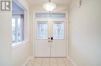 123 Oakborough Dr in Markham, ON - Building Photo - Building Photo