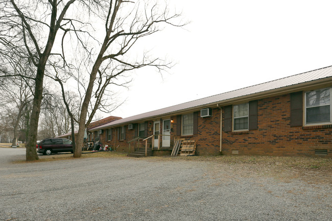 1221 Madison St in Clarksville, TN - Building Photo - Building Photo