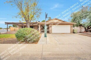 4527 W Ruth Ave in Glendale, AZ - Building Photo