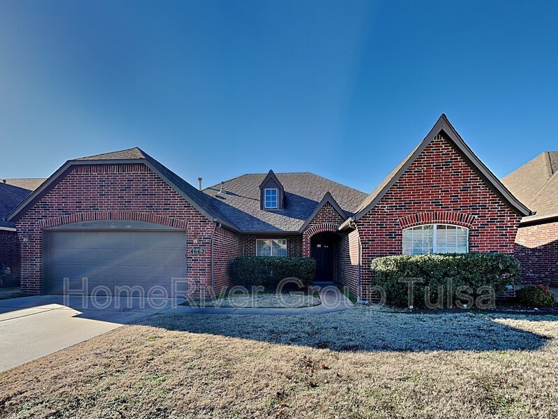 4662 S 203rd E Ave in Broken Arrow, OK - Building Photo