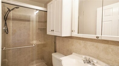 25 Maple St in Norwalk, CT - Building Photo - Building Photo