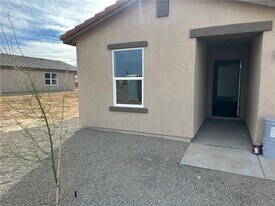 7148 Belle Butte Dr in Kingman, AZ - Building Photo