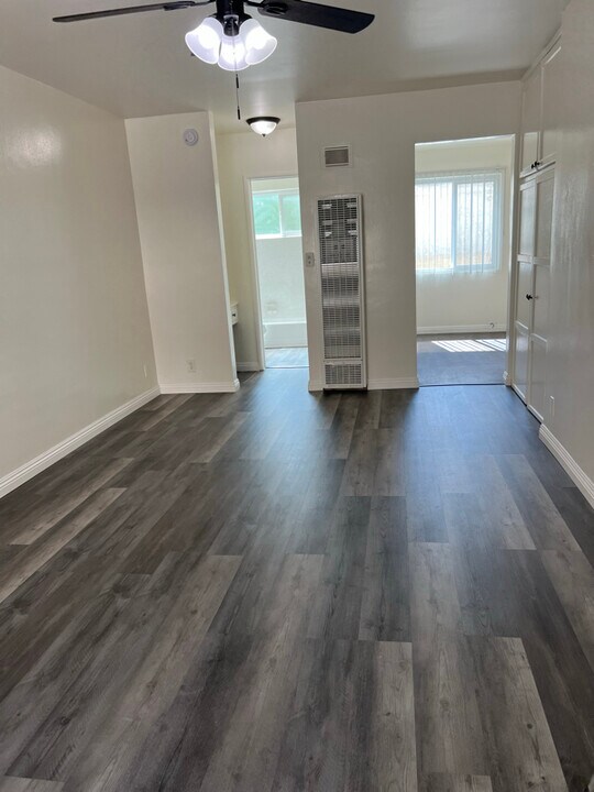 214 W Maple St in Glendale, CA - Building Photo