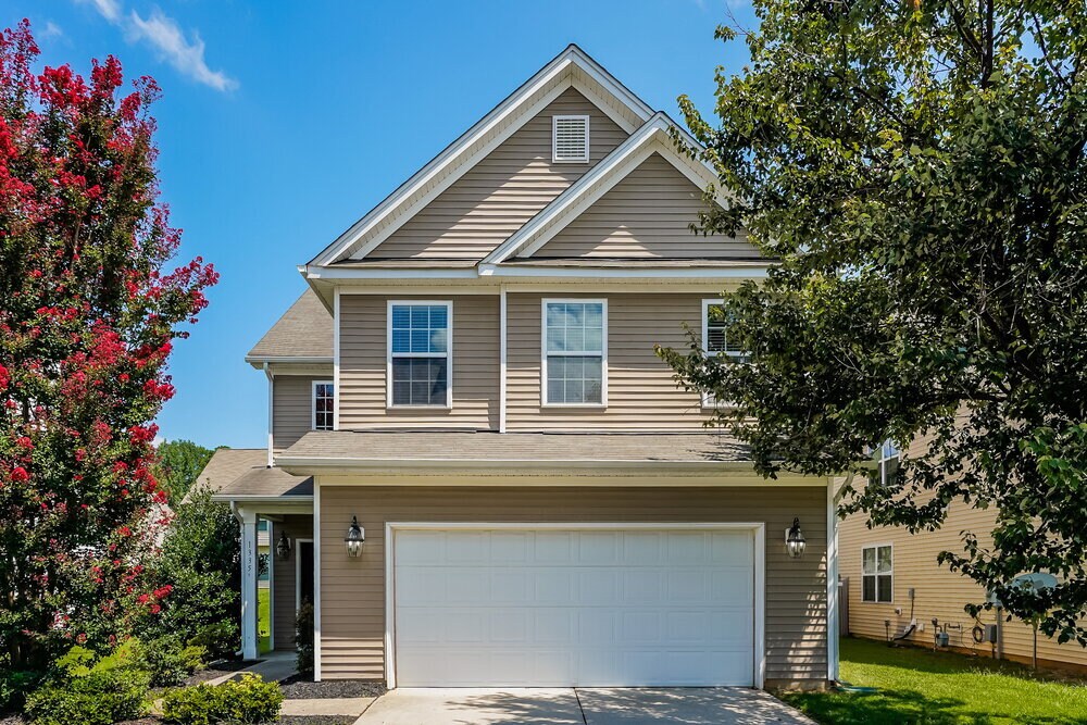 1335 Lombar St in Raleigh, NC - Building Photo