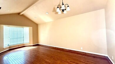 1514 Dove Trail Ct in Laredo, TX - Building Photo - Building Photo