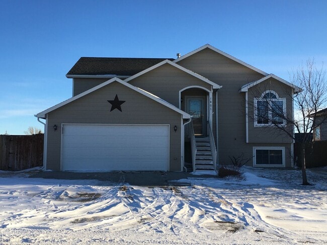 1401 Medley Loop in Cheyenne, WY - Building Photo - Building Photo