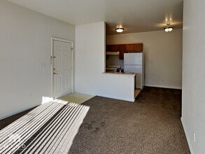 5633 E Atlantic Pl in Denver, CO - Building Photo - Building Photo