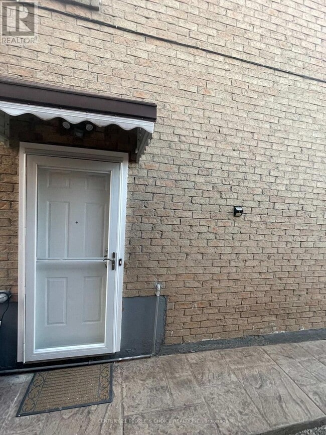 property at 358 Kingsbridge Garden Cir