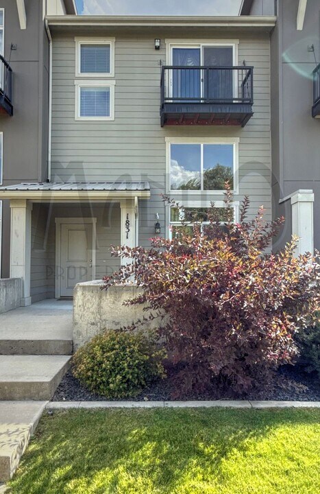 1831 W Bridge Ave in Spokane, WA - Building Photo