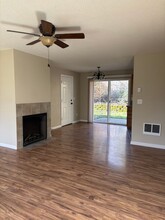 10545 SW Tranquil Way in Wilsonville, OR - Foto de edificio - Building Photo