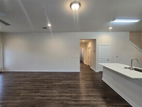 7917 Linnie Ln in Austin, TX - Building Photo - Building Photo