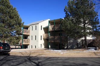 Willow Ridge in Colorado Springs, CO - Foto de edificio - Building Photo