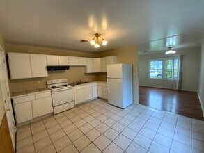 1503 Fairwood St in Danville, IL - Building Photo - Building Photo